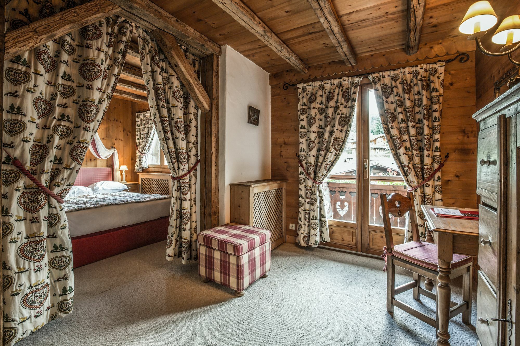 Coeur De Megeve Hotel Exterior photo